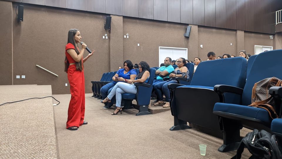 Acadêmica de Psicologia conquista bolsa para integrar projeto nacional de enfrentamento à violência sexual infantil