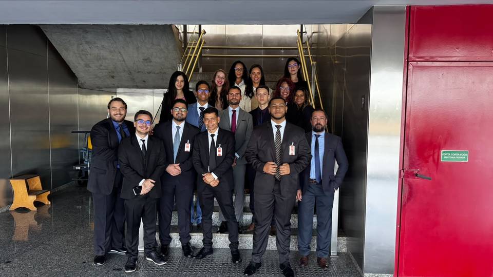 Curso de Direito do Câmpus de Arraias realiza visita técnica aos tribunais superiores em Brasília