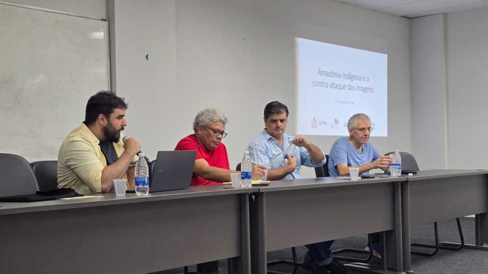 Professores do PPGCom realizam Encontro Científico Procad-AM