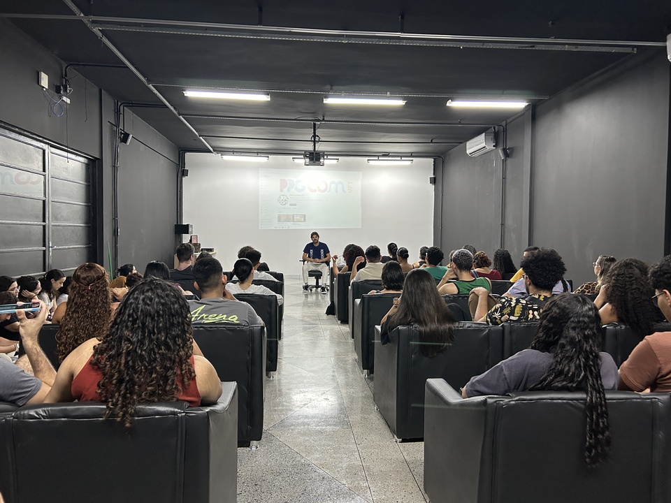 Palestra com professor Dr. Juremir Machado marca início do semestre no Mestrado em Comunicação