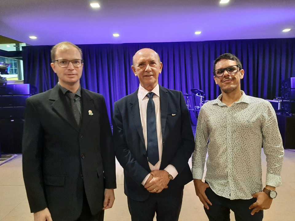 O professor Fernando Haesbaert, o presidente da Fecomércio, Itelvino Pisoni e o técnico Adriano Fraga Vital - Foto: Ascom Gurupi