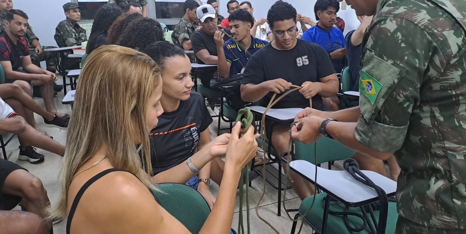 Disciplina de Educação Física promove atividade prática sobre segurança e sobrevivência em Miracema