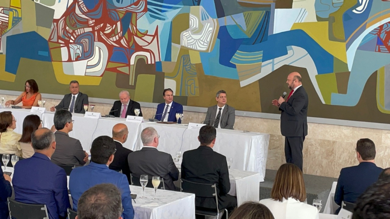 Presidente da Andifes, Ricardo Marcelo Fonseca, em reunião com presidente Lula e demais dirigentes das Ifes (Fotos: Ricardo Stuckert e Luis Fortes)