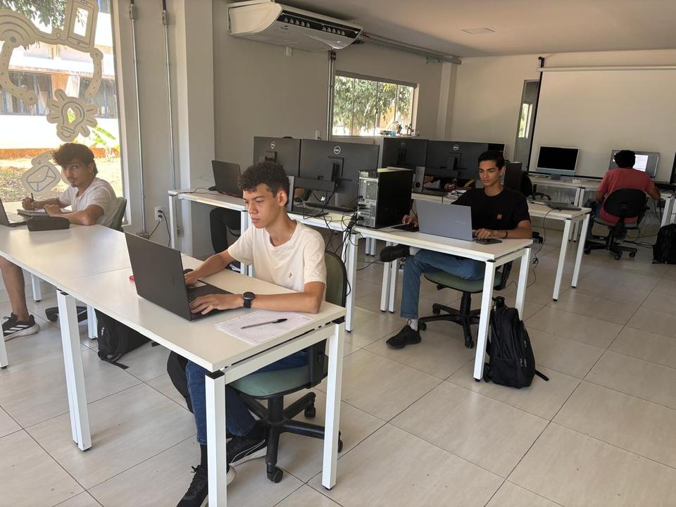 Acadêmico, evite o cancelamento do seu auxílio: atualize seu estudo socioeconômico