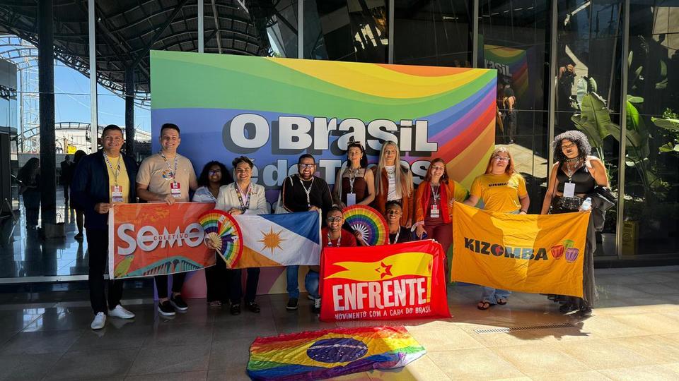 Grupo com docentes e alunos da UFT (Foto: Divulgação)