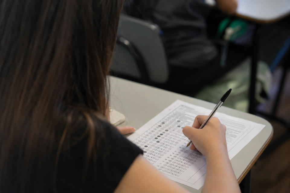 Quase 14 mil estudantes devem fazer a prova do Exato neste domingo (17)