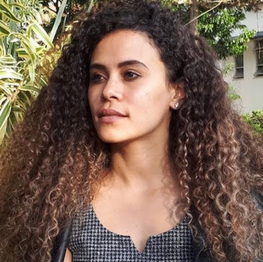 Adrielle Betina Oliveira Sardinha