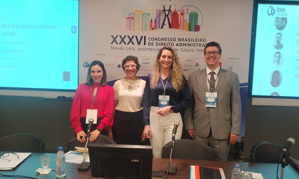 Mariana Mencio, Aline Sueli de Salles Santos, Renata Fabris e Rodrigo Santos Neves (E p/ D) - Foto: Divulgação / Arquivo Pessoal